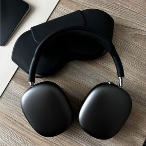 Apple AirPods Max midnight NWOT